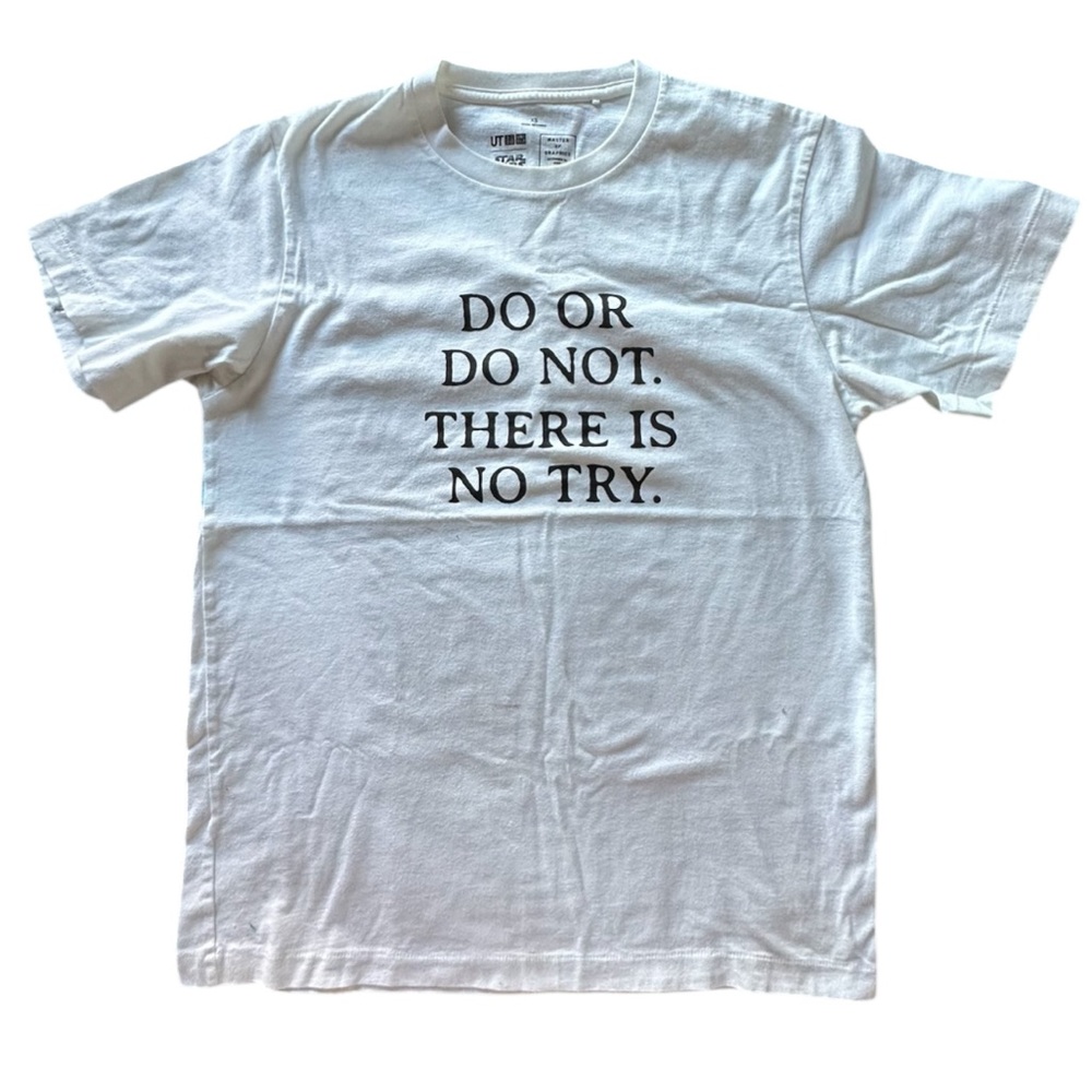 Uniqlo Star War Yoda Quote and Graphic Tee Size XS